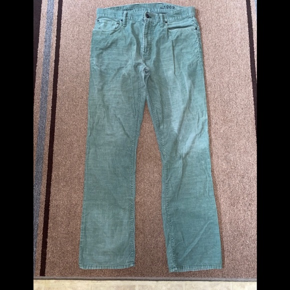 Men’s GAP 36 x 34 Corduroy Straight Legged Pants - Picture 1 of 6